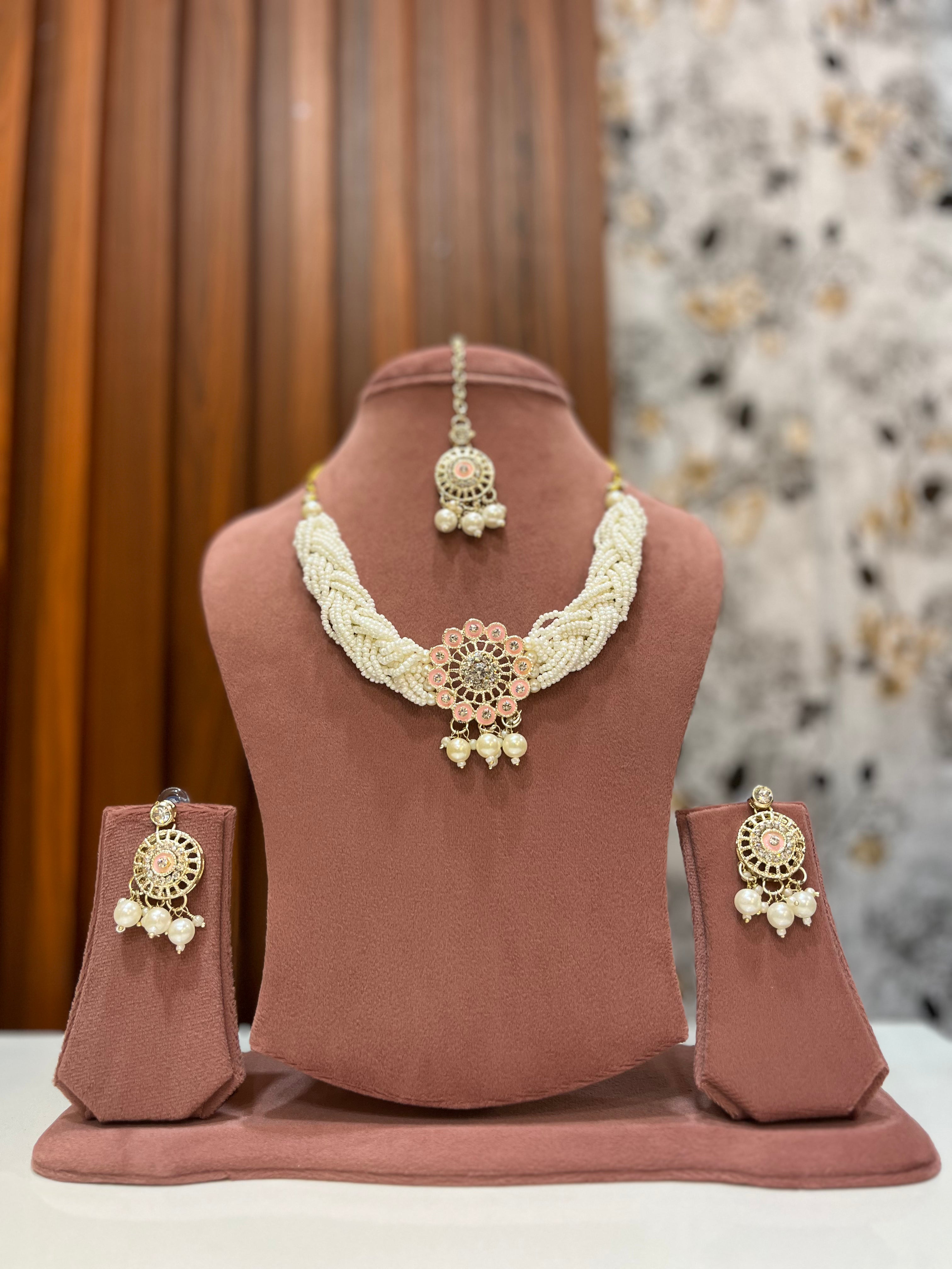 Elegant Sparkles Royal Pearl Stone Necklace Set