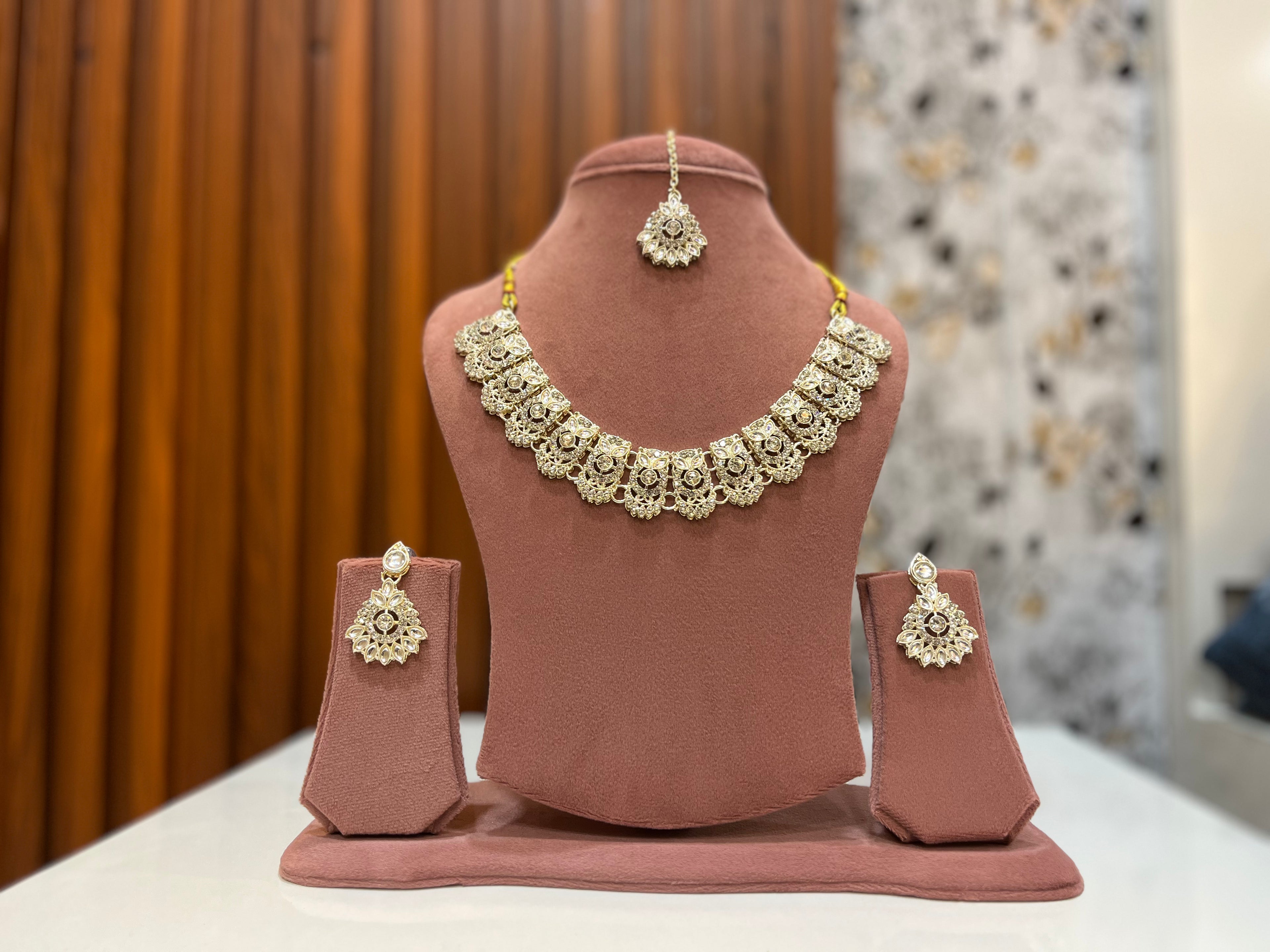 Elegant Sparkles Royal Kundan Stone Necklace Set