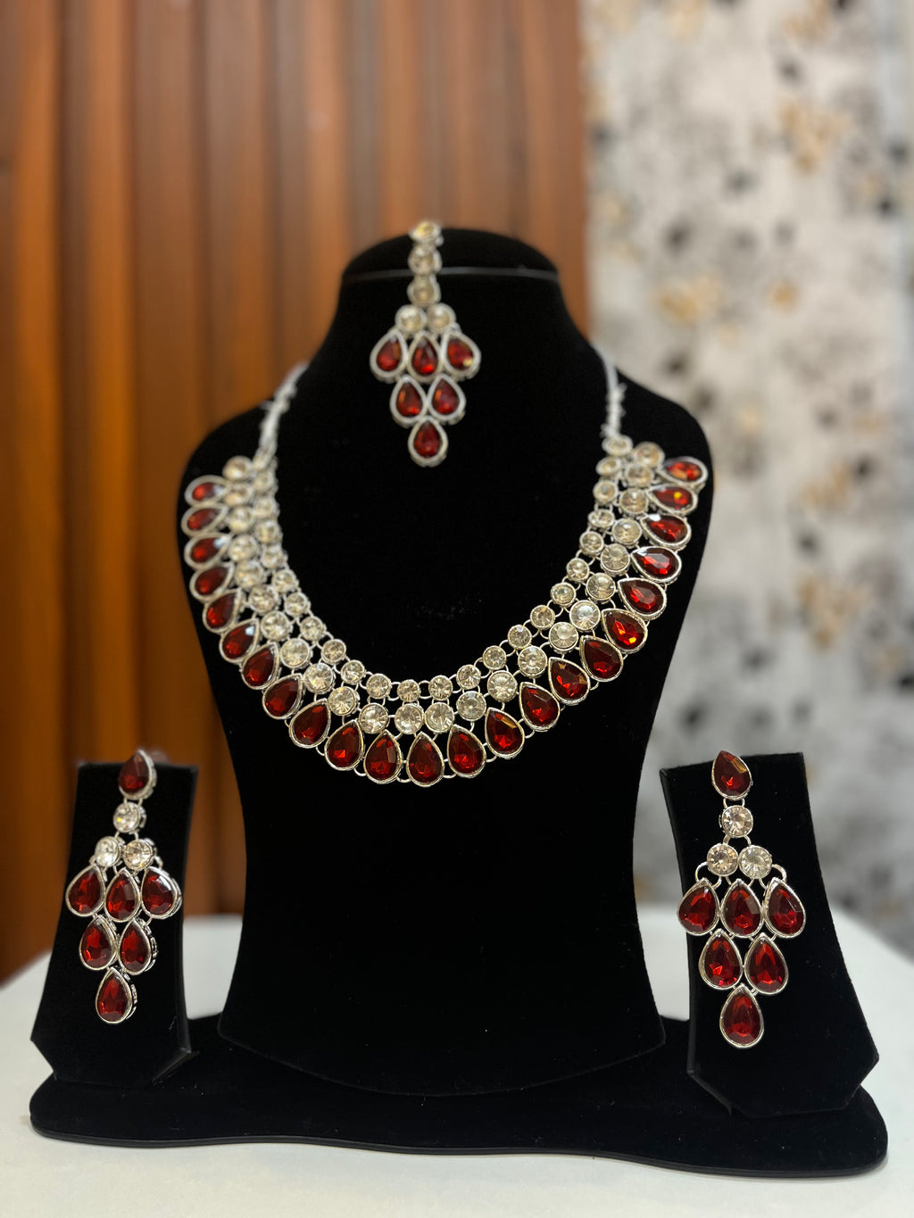 Artificial Jewelry / Necklace Set