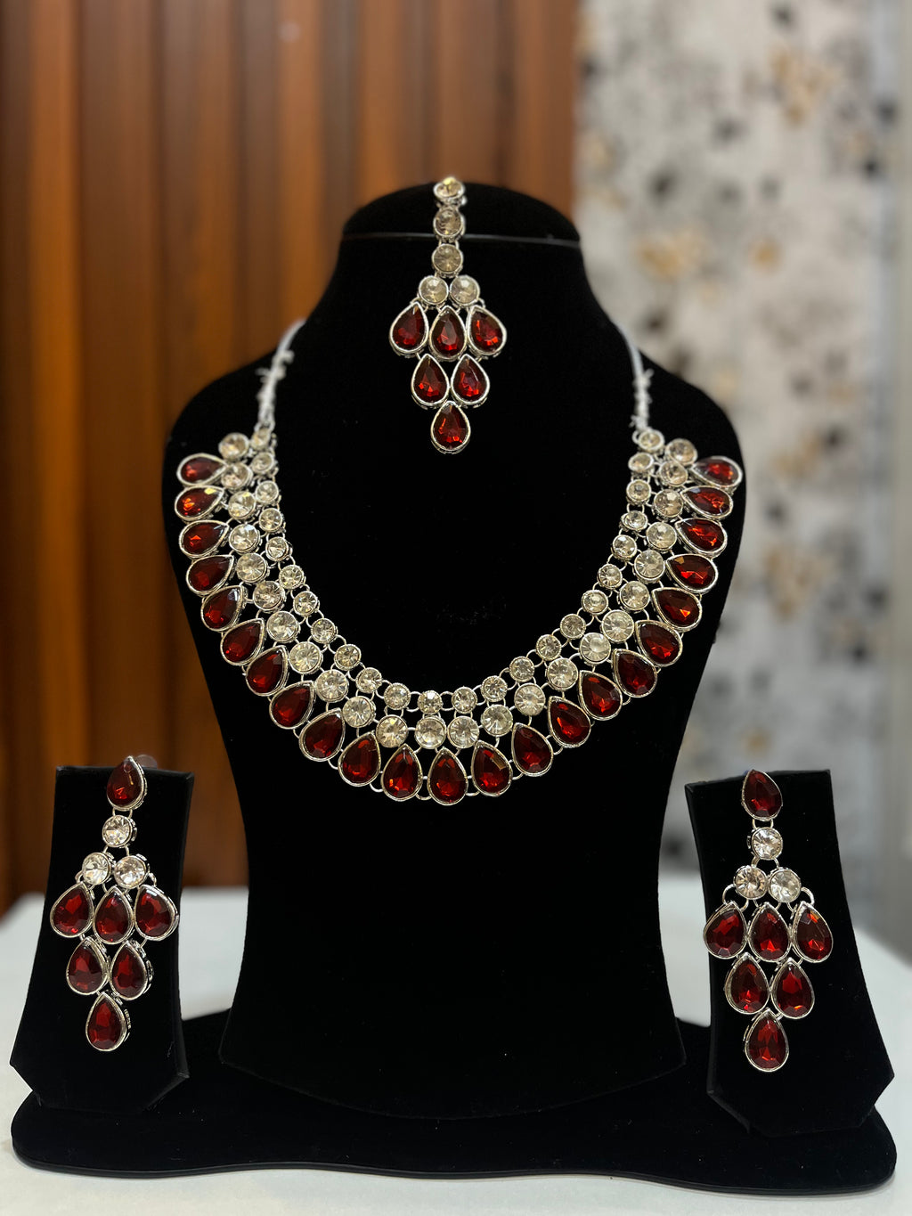 Artificial Jewelry / Necklace Set